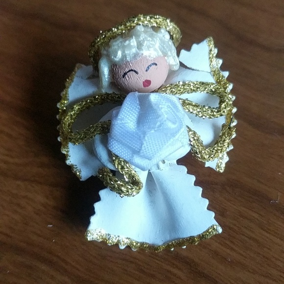 Angel Pin - Picture 3 of 4